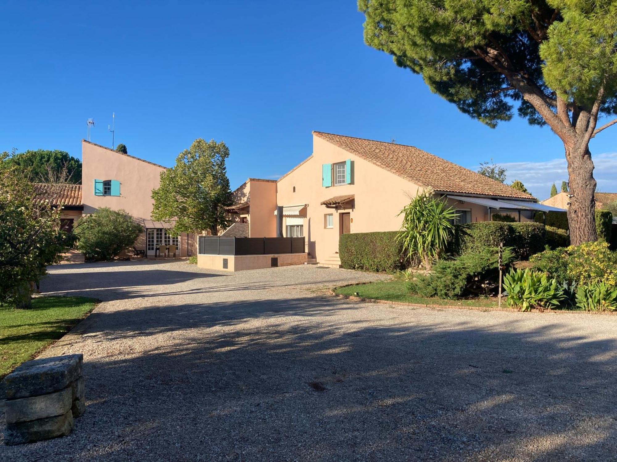 Villetelle Les Bougainvillees De Camargue מראה חיצוני תמונה