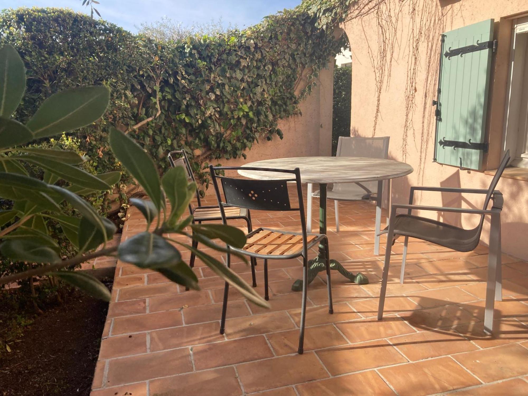 Villetelle Les Bougainvillees De Camargue חדר תמונה